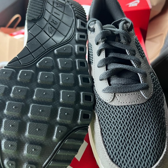 Nike Air Max Systm Various Sizes BNIB - Picture 2 of 3